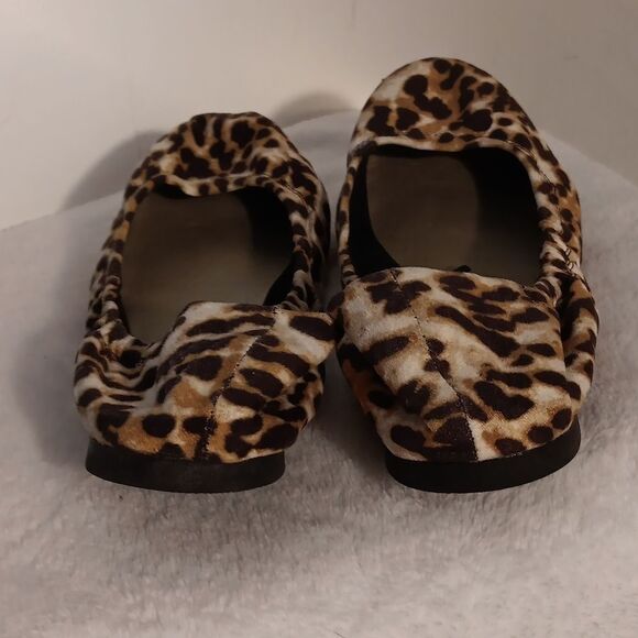 Cato Leopard Print Women's Flats - Picture 3 of 6